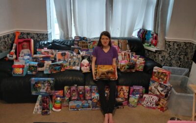 Teenager saves for one year to buy toys for children who need them most